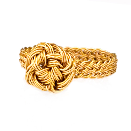Braided ring in 18k gold with Turk's head knot by Tamberlaine
