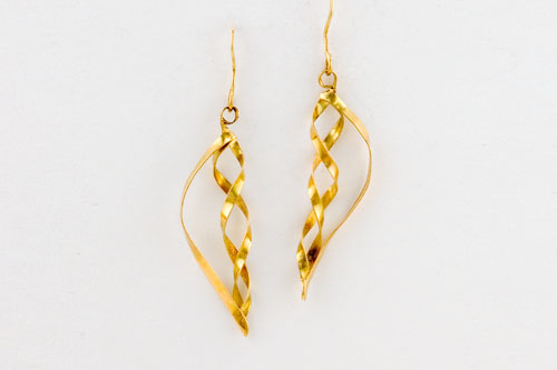 Twirl Wave Earrings in 18k gold by Tamberlaine