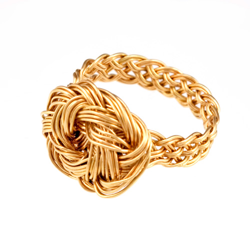 Braided ring in 18k gold with Turk's head knot by Tamberlaine